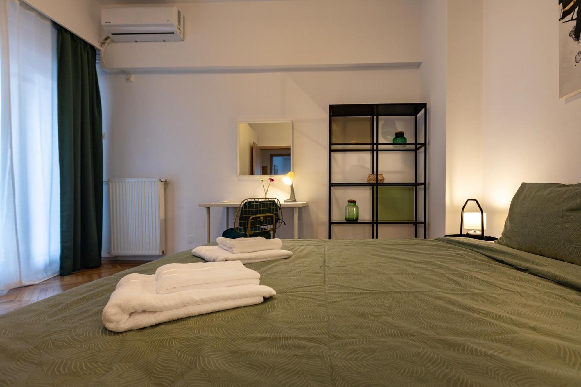 Ultracentral Hong Kong 3 Bdrm Apartment Bucureşti Ngoại thất bức ảnh