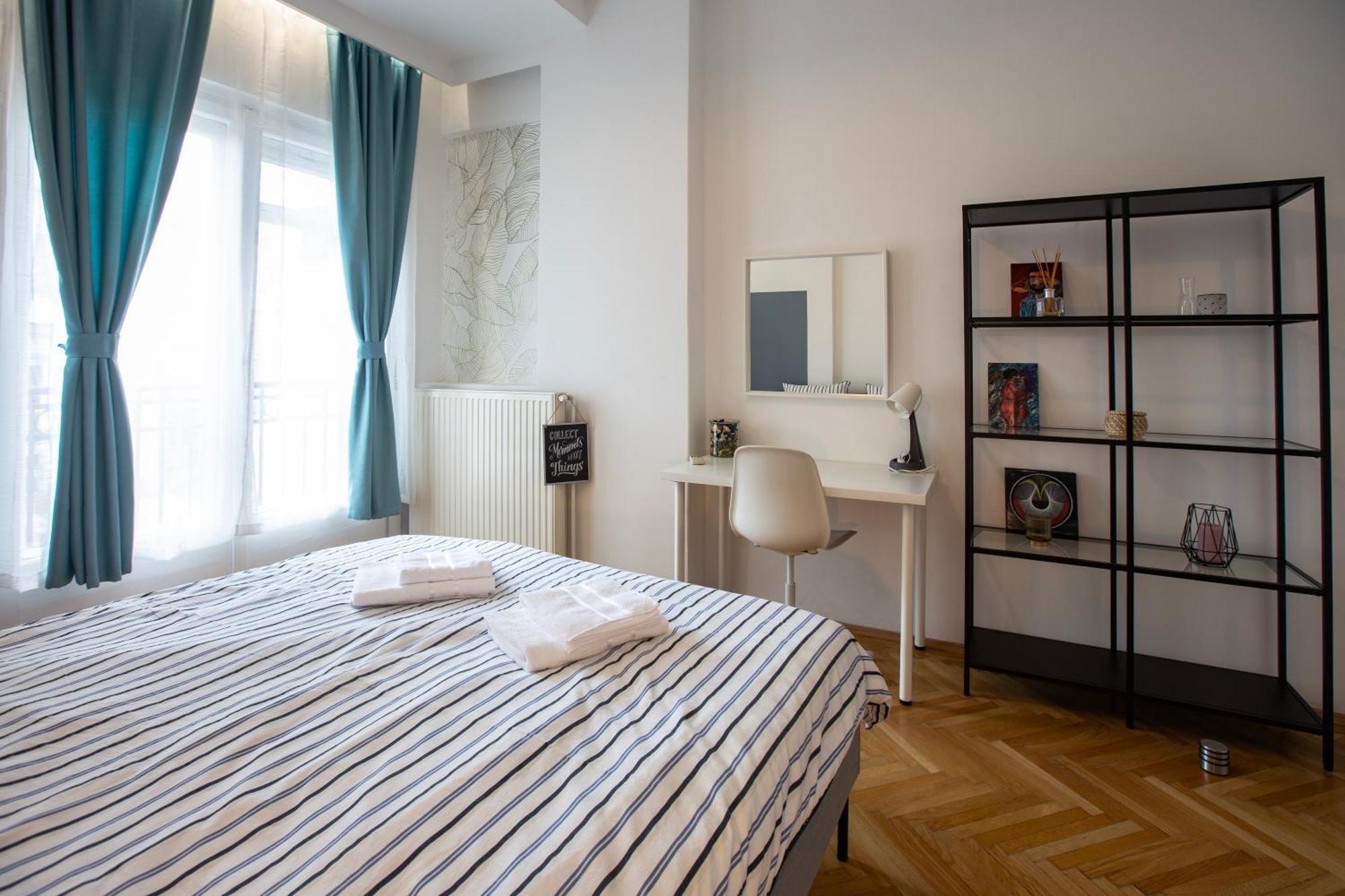 Ultracentral Hong Kong 3 Bdrm Apartment Bucureşti Ngoại thất bức ảnh